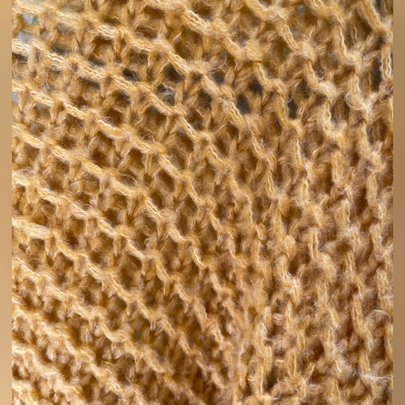 Abercrombie & Fitch Sweater - Picture 3 of 7